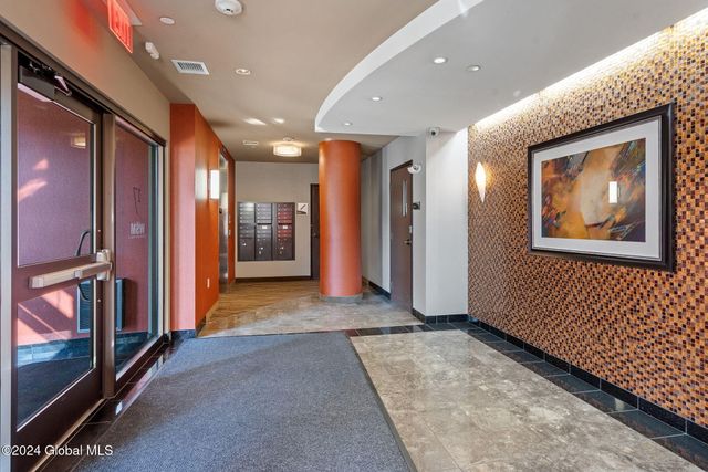 17 Chapel Street APT 402, Albany, NY 12210