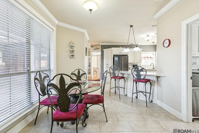 34113 Spring Lake Dr, Walker, LA 70785