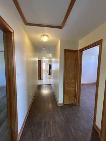 53 Sunrise Court, Steger, IL 60475