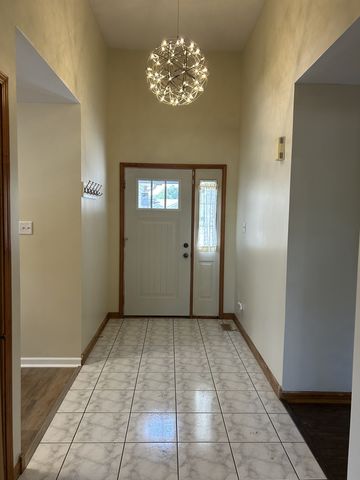 53 Sunrise Court, Steger, IL 60475