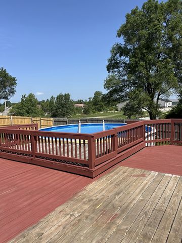53 Sunrise Court, Steger, IL 60475
