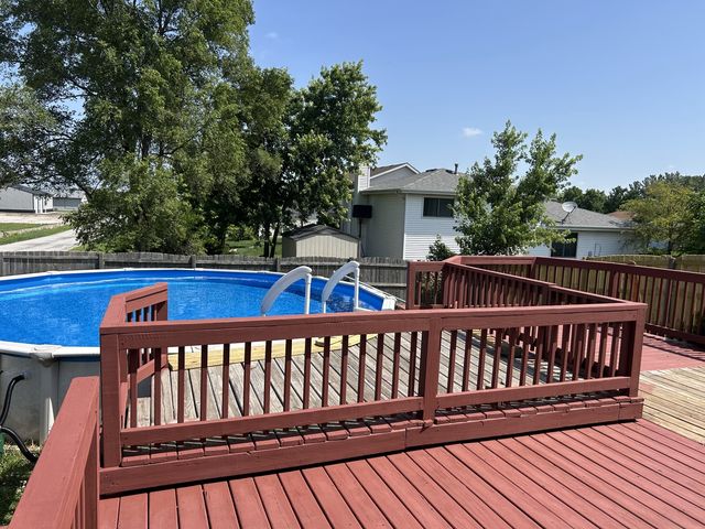 53 Sunrise Court, Steger, IL 60475