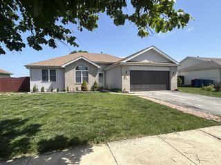 53 Sunrise Court, Steger, IL 60475