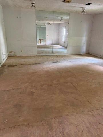 909 W Little York Road, Houston, TX 77091