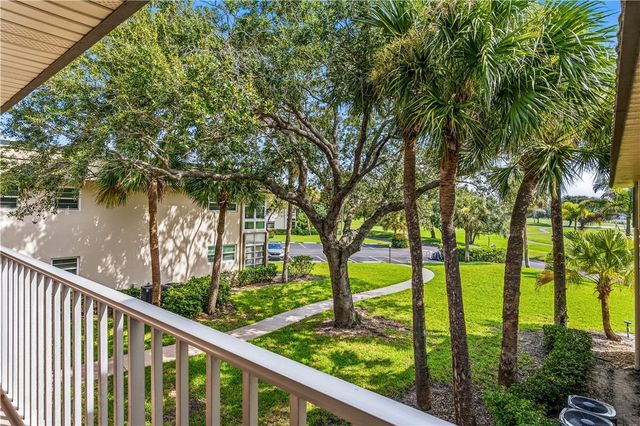 47 Vista Gardens Trail 203, Vero Beach, FL 32962