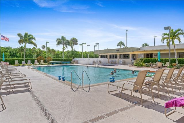 47 Vista Gardens Trail 203, Vero Beach, FL 32962