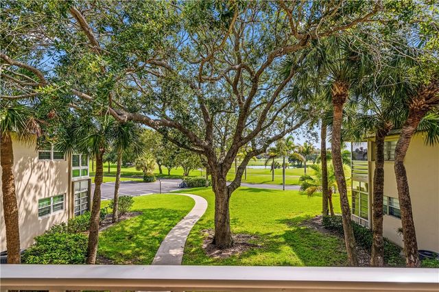 47 Vista Gardens Trail 203, Vero Beach, FL 32962