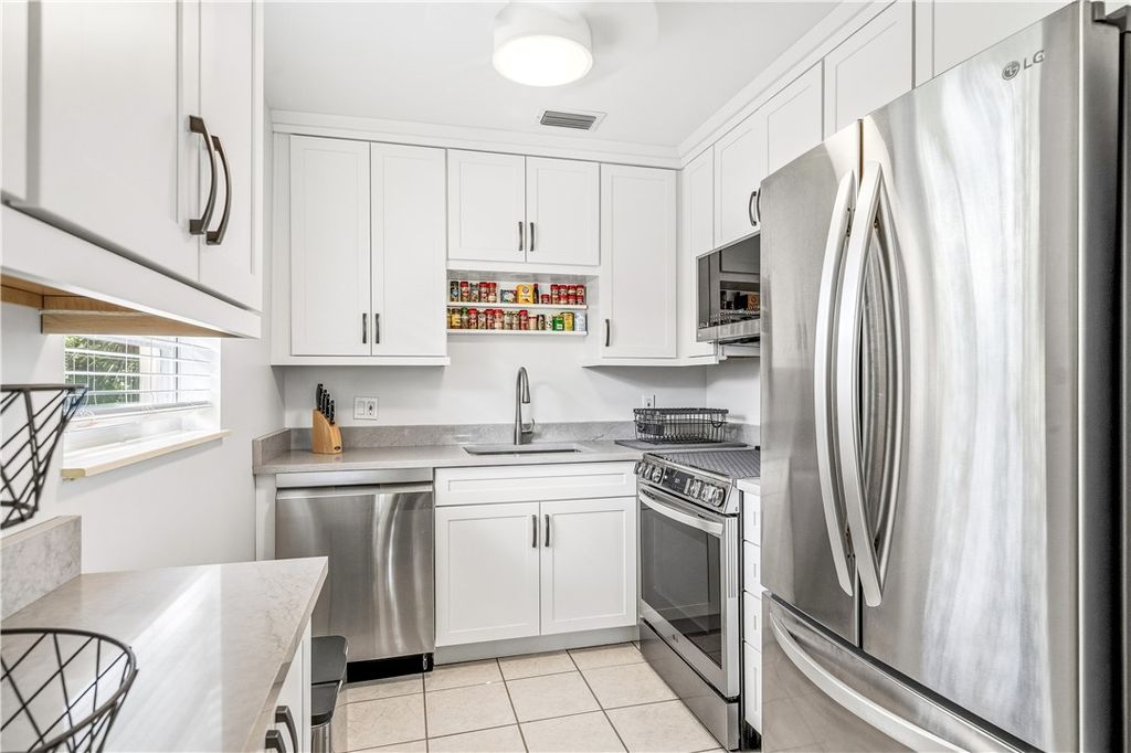 47 Vista Gardens Trail 203, Vero Beach, FL 32962