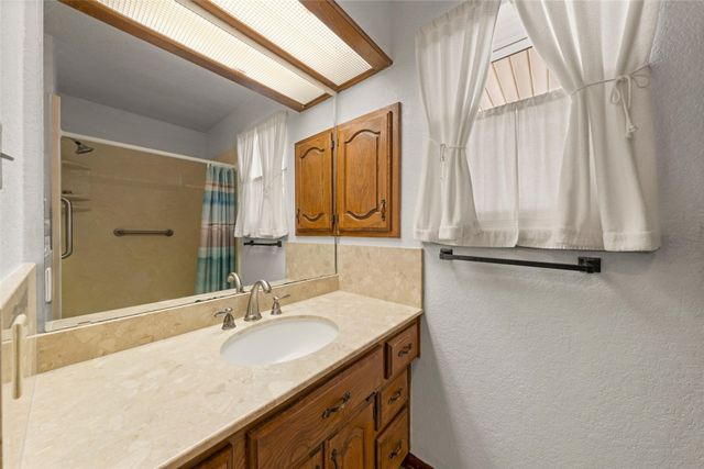 4121 Tokio Road, West, TX 76691