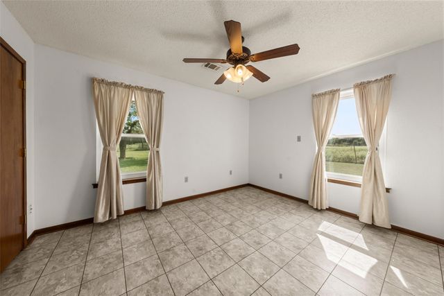 4121 Tokio Road, West, TX 76691