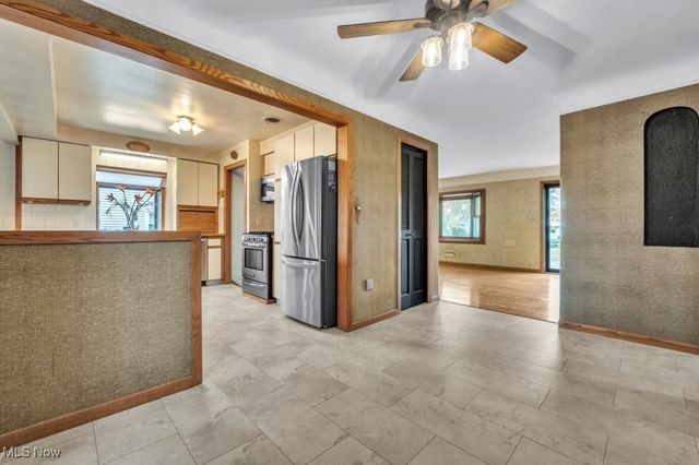 10620 Aaron Drive, Parma, OH 44130