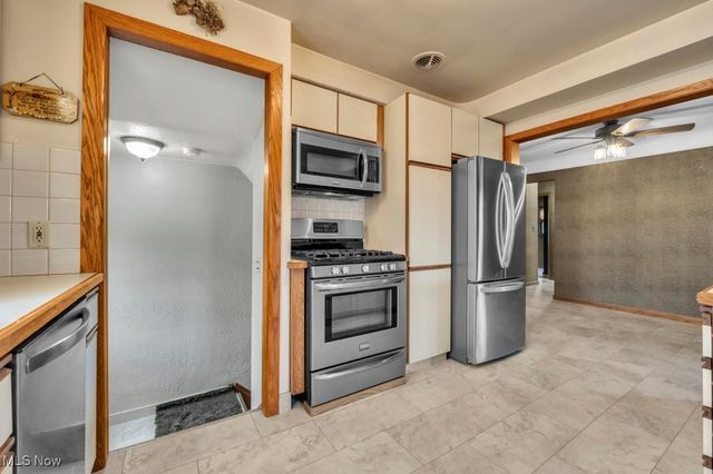 10620 Aaron Drive, Parma, OH 44130