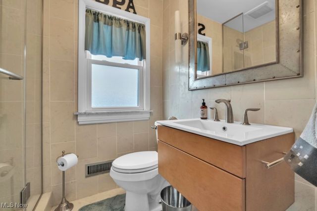 10620 Aaron Drive, Parma, OH 44130