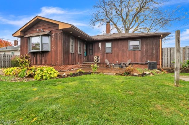 10620 Aaron Drive, Parma, OH 44130