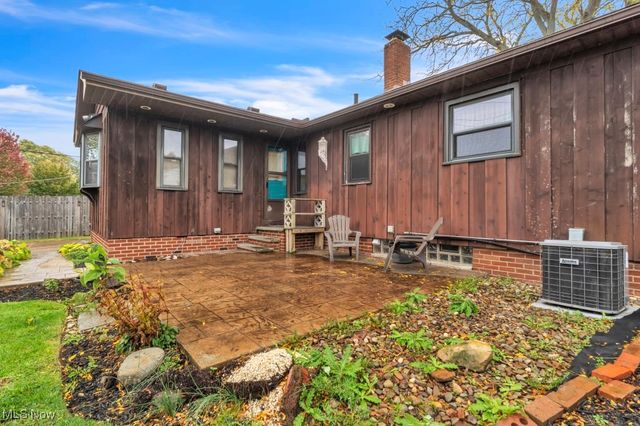 10620 Aaron Drive, Parma, OH 44130