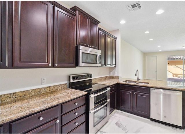 12074 GINKGO DRIVE, Orlando, FL 32827