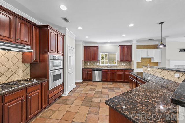 9513 Seamill Road, Charlotte, NC 28278