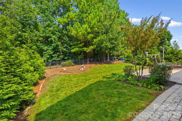 9513 Seamill Road, Charlotte, NC 28278
