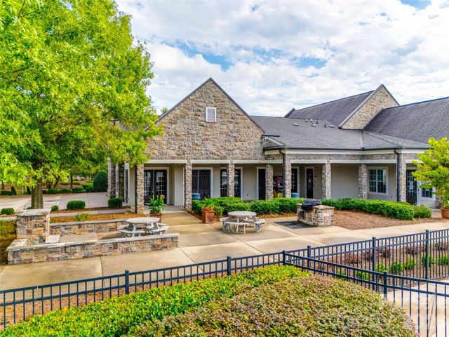 9513 Seamill Road, Charlotte, NC 28278