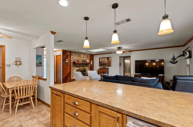 120 Los Peces, Gun Barrel City, TX 75156