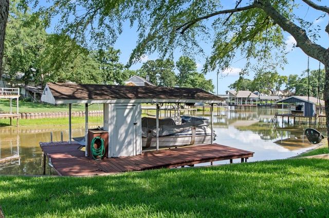 120 Los Peces, Gun Barrel City, TX 75156