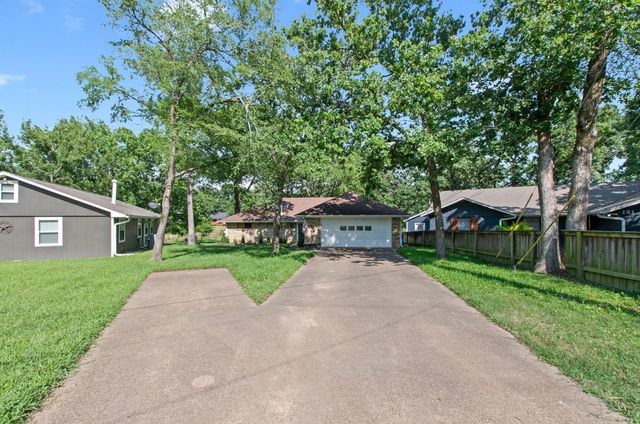 120 Los Peces, Gun Barrel City, TX 75156