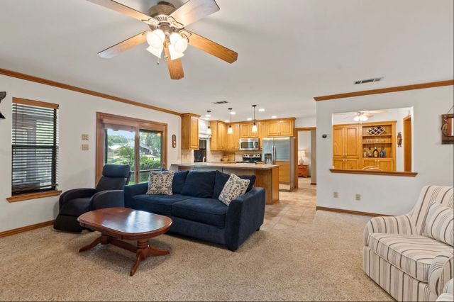 120 Los Peces, Gun Barrel City, TX 75156