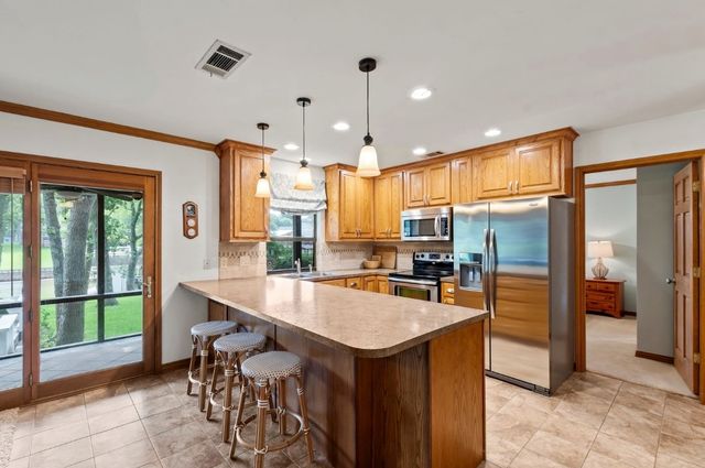 120 Los Peces, Gun Barrel City, TX 75156