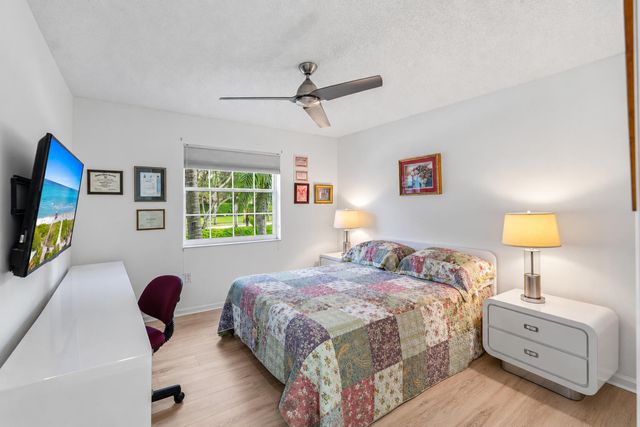 7336 LAKE MEADOW Way 202, Boynton Beach, FL 33437