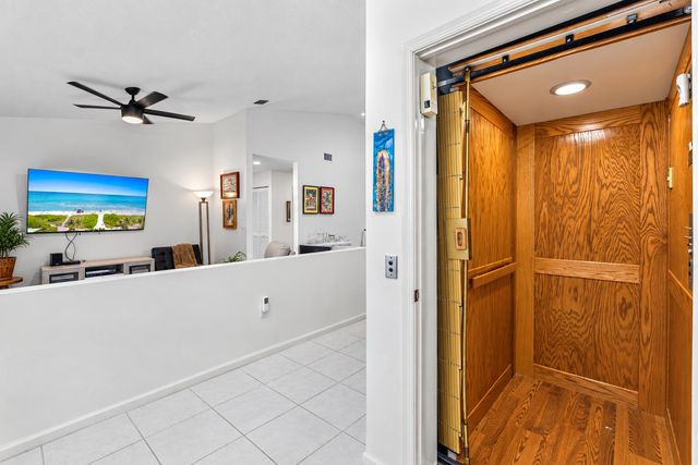 7336 LAKE MEADOW Way 202, Boynton Beach, FL 33437