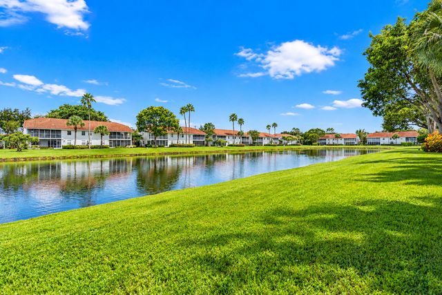 7336 LAKE MEADOW Way 202, Boynton Beach, FL 33437