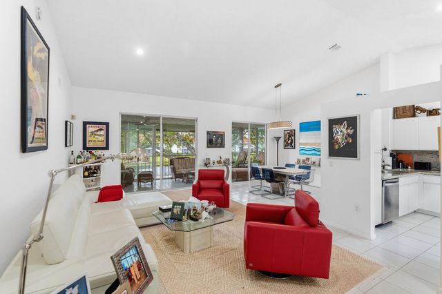 7336 LAKE MEADOW Way 202, Boynton Beach, FL 33437