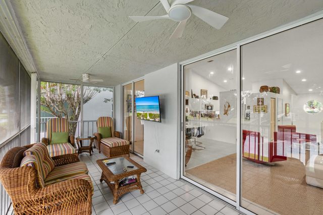 7336 LAKE MEADOW Way 202, Boynton Beach, FL 33437