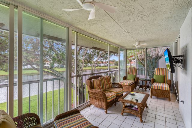 7336 LAKE MEADOW Way 202, Boynton Beach, FL 33437