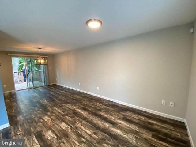 8593 FAIRFAX ST, Manassas, VA 20110