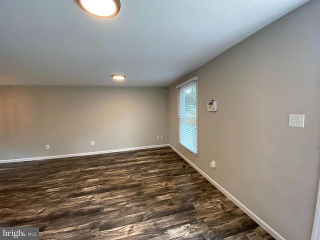 8593 FAIRFAX ST, Manassas, VA 20110