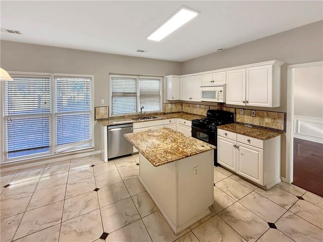 10650 Hawkhurst Way, Johns Creek, GA 30097