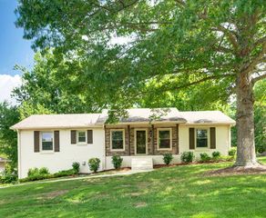 7418 Bridle Drive, Nashville, TN 37221