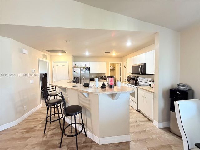 3625 NE 19 Place, Cape Coral, FL 33909