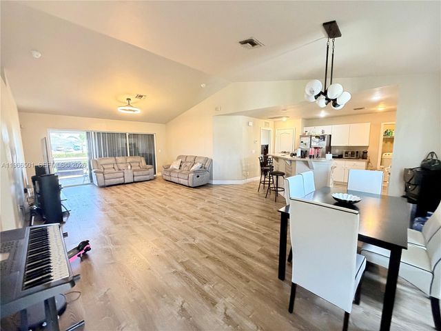 3625 NE 19 Place, Cape Coral, FL 33909