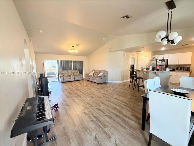 3625 NE 19 Place, Cape Coral, FL 33909