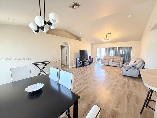 3625 NE 19 Place, Cape Coral, FL 33909