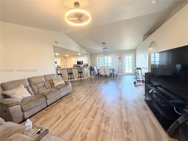 3625 NE 19 Place, Cape Coral, FL 33909