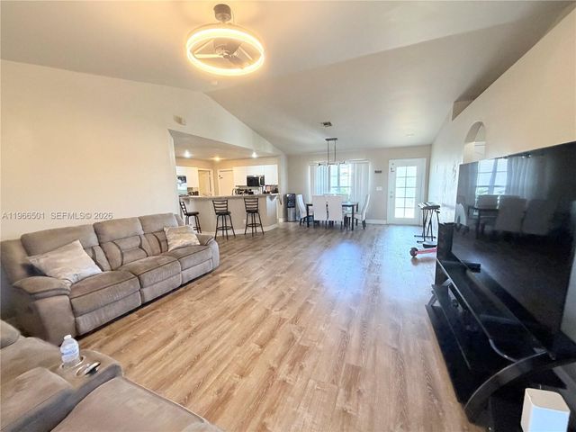 3625 NE 19 Place, Cape Coral, FL 33909