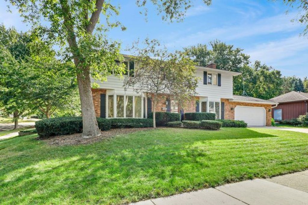 409 Blue Ridge Parkway, Madison, WI 53705