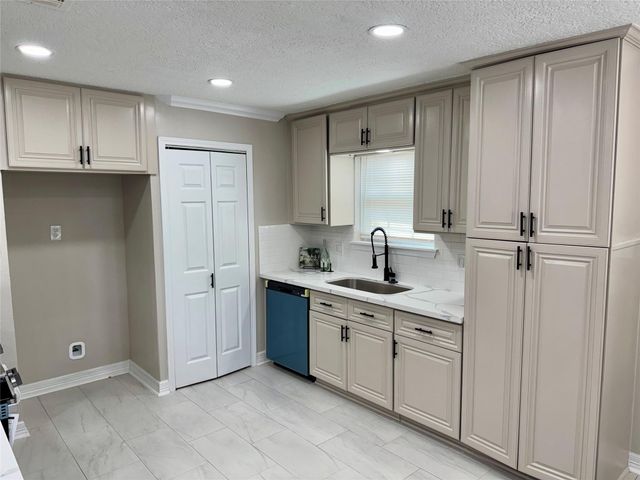 7306 Log Hollow Drive, Houston, TX 77040