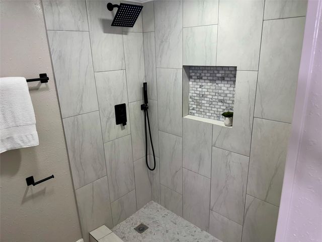 7306 Log Hollow Drive, Houston, TX 77040