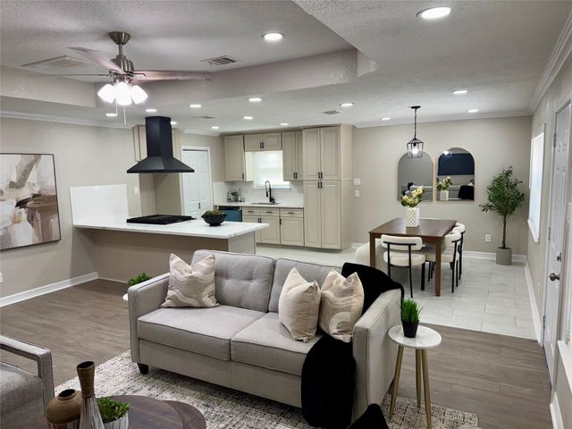 7306 Log Hollow Drive, Houston, TX 77040