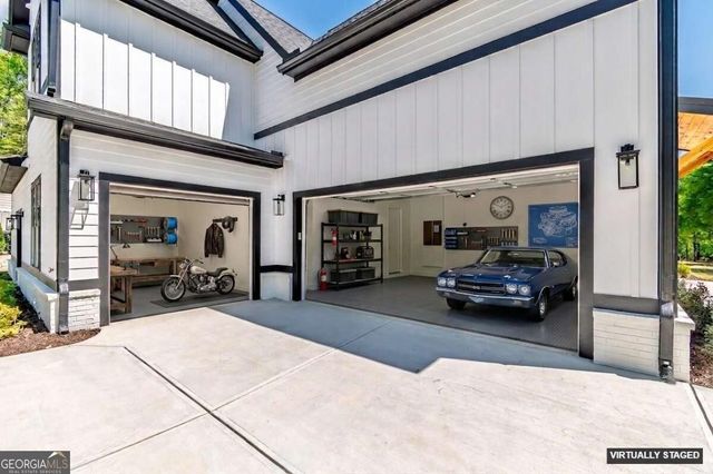 6004 Hemingway Lane, Gainesville, GA 30506