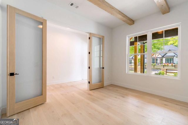 6004 Hemingway Lane, Gainesville, GA 30506